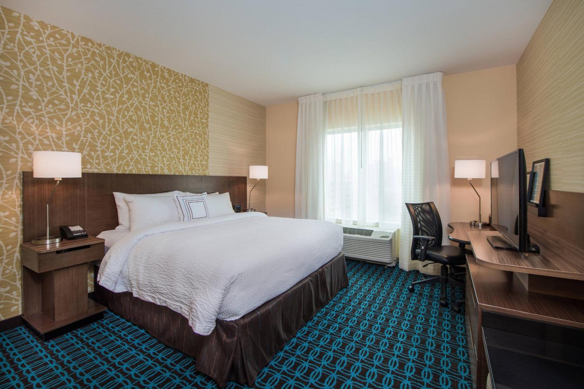 Hotel Fairfield & By Marriott Dayton