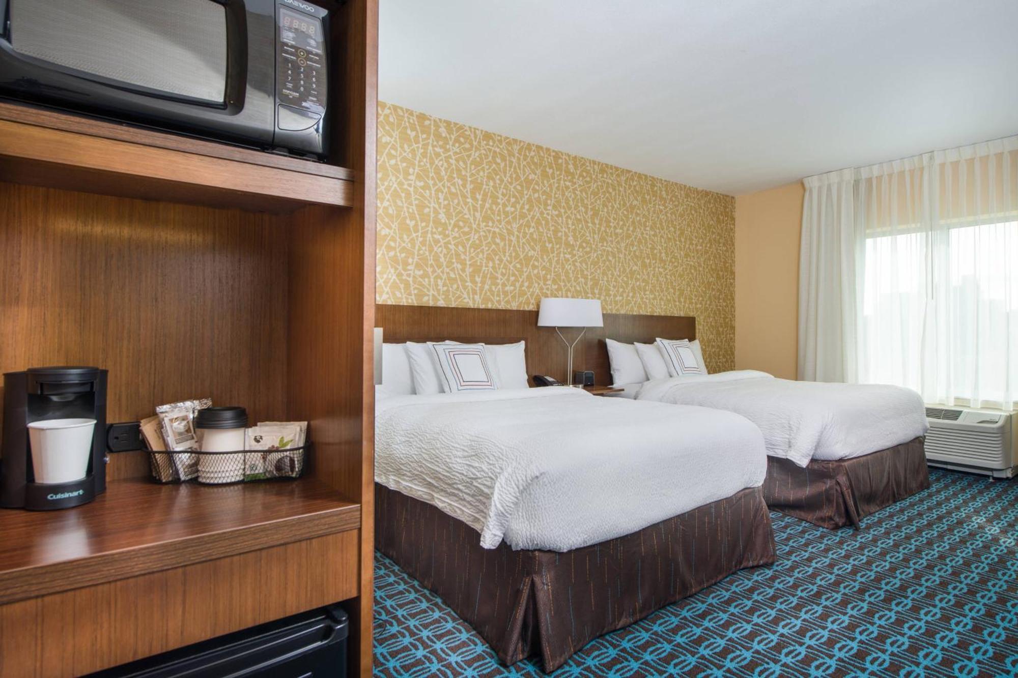 Hotel Fairfield & By Marriott