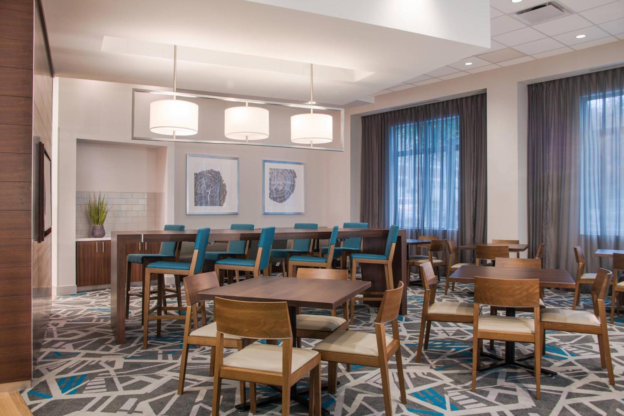 Hotel Fairfield & By Marriott Dayton
